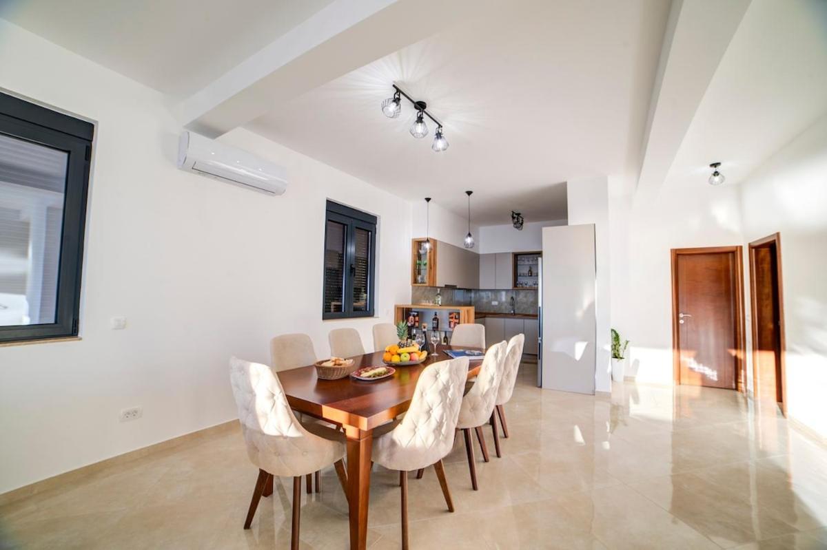 Villa Jelena With Private Pool - Lapcici Budva Exterior foto